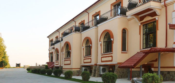 Discounts for holidays in the green villa complex near kiev1