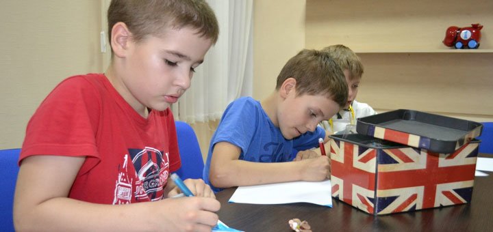 Classes for learning English at the school "Go English". Sign up for English courses at a discount. Promotions in Odessa English schools.
