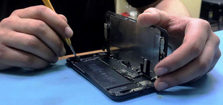 Сервисный центр «ApplePirates» в Киеве. Ремонтируйте айфон по акции.