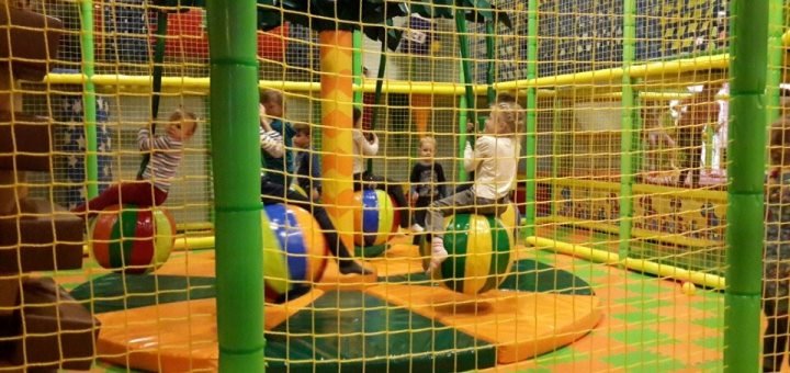 Discounts in the children&#39;s entertainment center &quot;park pravda&quot;