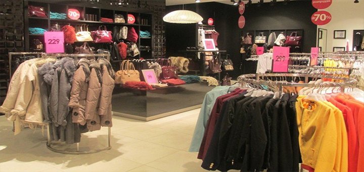&quot;mohito&quot; women&#39;s clothing store chain