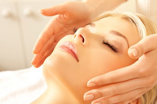 Facial massage in the beauty parlor of irina ovrutskaya in kiev. apply for a discount.