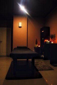 SPA масаж у студії краси «Li studio» у Львові. Робіть зі знижкою.