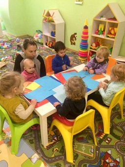 Creative activities for kids in the kindergarten "Lollipops" in the Dnieper. Enroll the child in the kindergarten at a discount.