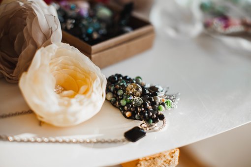 Handmade brooches and beads "valieva-jewelry" in kiev. buy on the stock.