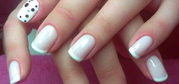 Manicure in the beauty salon "Safi". Sign up for cosmetic procedures for the action.
