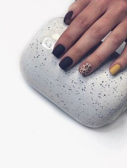 Дизайн ногтей в салоне «Nail Grimerka» в Одессе. Записаться по скидке