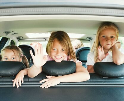 Baby taxi «Baby Transfer» in Kiev. Order an auto babysitter for a special offer.