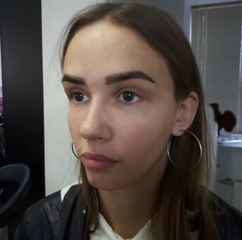 Eyebrow tinting at Victoria Litvinchik's salon in Kharkov. Sign up with a discount