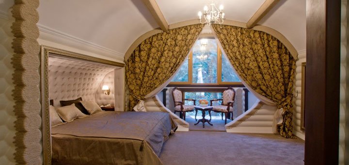 Room at the hotel of the hotel and restaurant complex "4 seasons". Book a room at a discount. Hotels near Kiev are inexpensive.