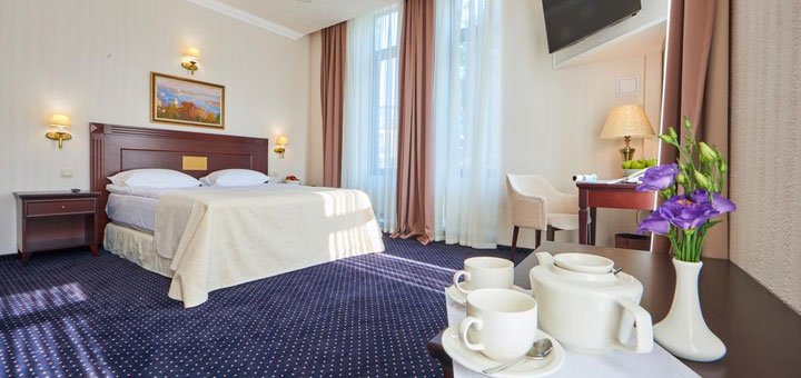 A room at the City Holiday Resort and Spa. Hotel "City Holiday resort & sp" in Kyiv. Book a room with a discount. SPA hotels near Kyiv.