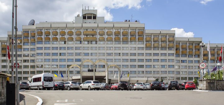 Hotel «President Hotel» in Kiev. Book a room at the President Hotel at a discount. Hotels in the center of Kiev.