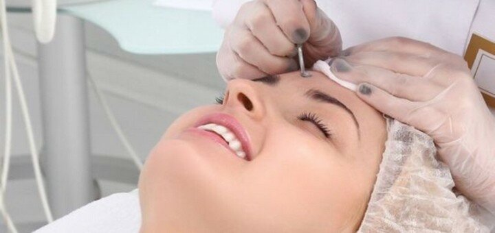 Facial cleansing at the Beauty Film Studio in Kiev. Sign up for the promotion.
