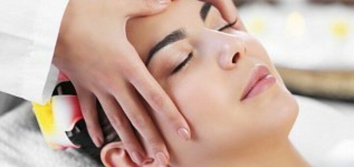 Facial massage at Beauty Film Studio in Kiev. Sign up for the promotion.