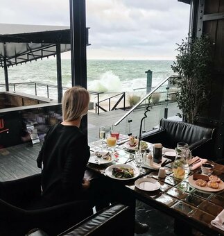 R1 Restaurant предлагает скидку на меню