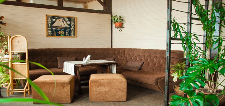 Beautiful interior in the restaurant "Old Tavern"