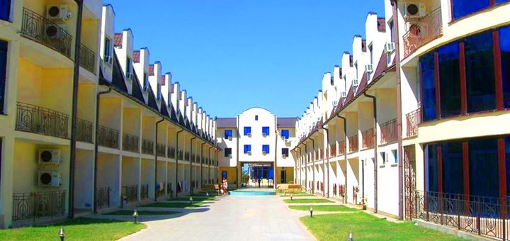 The recreation center "Solar" in Zatoka. Book a room at a discount. Inexpensive vacation in Zatoka. Vacation at sea is inexpensive.