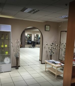 Men&#39;s haircut in the komilfo poltava beauty salon. sign up for a men&#39;s haircut for a promotion
