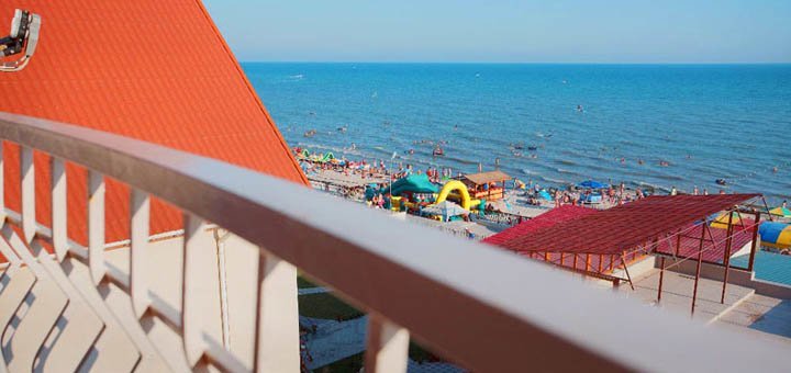 View from the hotel "27 Zhemchuzhin". Relax with a discount