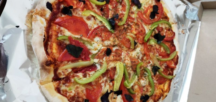 Discount pizza menu from delivery service