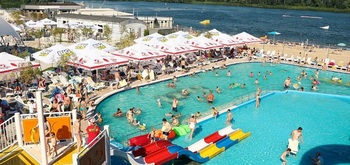 Аквапарк «Happy Day» в Дніпрі. Купуйте квитки зі знижкою.