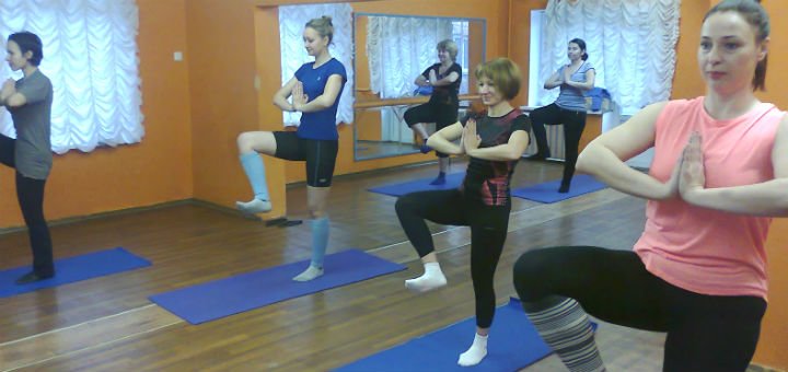 Йога в фитнес-центре Йога и Фитнес в Киеве. Покупайте абонементы на групповые занятия по акции.