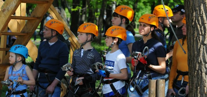 Entertainment for children and adults in the trolland trolley park in kiev. buy discounted tickets.