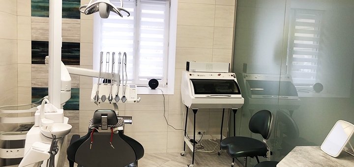 Стоматологическая клиника V. R. Dental. Записывайтесь на прием по акции 1