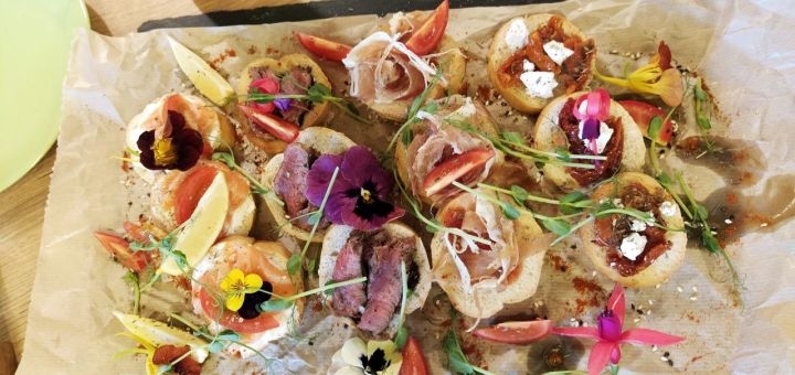 Семейное кафе Family Palace Kazka, акции на праздник