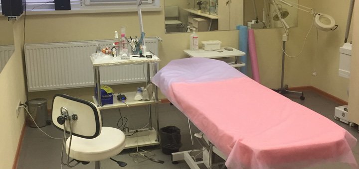 Медицинский wellness-центр «Золотая середина» - это современное оборудование, дипломированные специалисты и материалы наивысшего качества. 