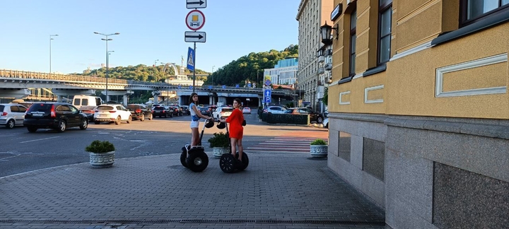 Прогулки на сигвеях «Green Wheels» в Киеве. Оплачивайте прокат segway по акции 25