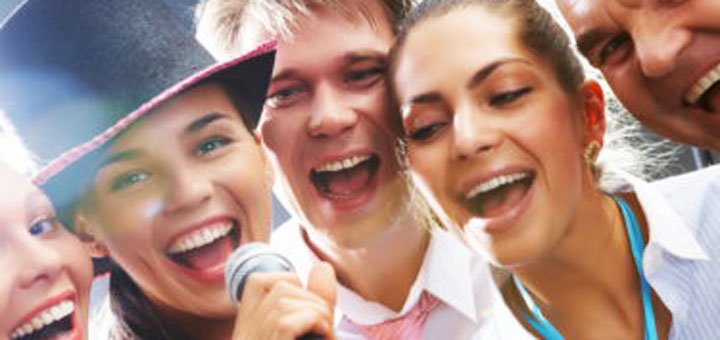 Karaoke and parties at the Grand Rayan Cafe in Kiev. Visit the cafe-restaurant at a discount.