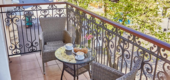Discounts on holidays at the Royal Street Hotel 59