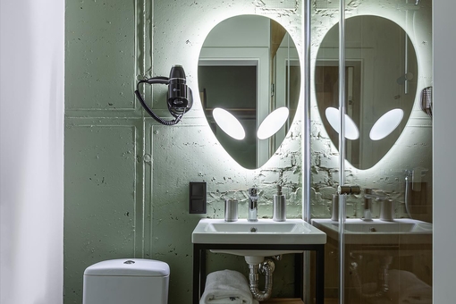 Готель Baza Hotel 4