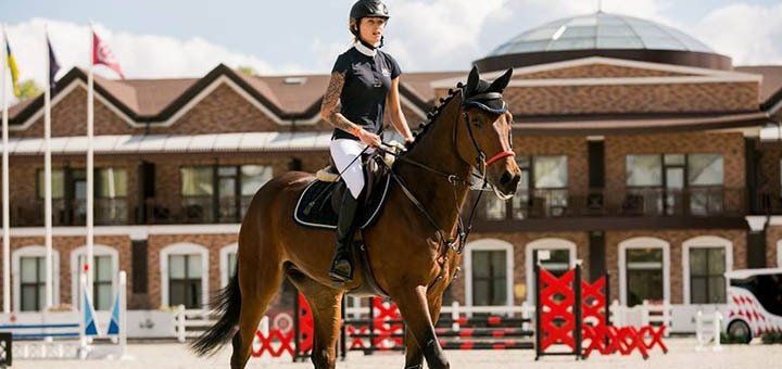 Equestrian club, hotel Equides Club in Lesniki 20