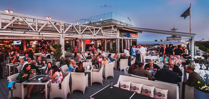 Акція на десерти в «Martini Terrace restaurant»