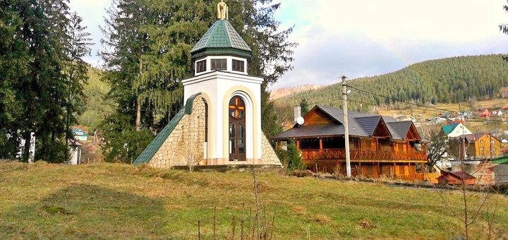 Environs of the hotel and restaurant complex "Crimea" in Yaremche. Book your vacation with a promotion.