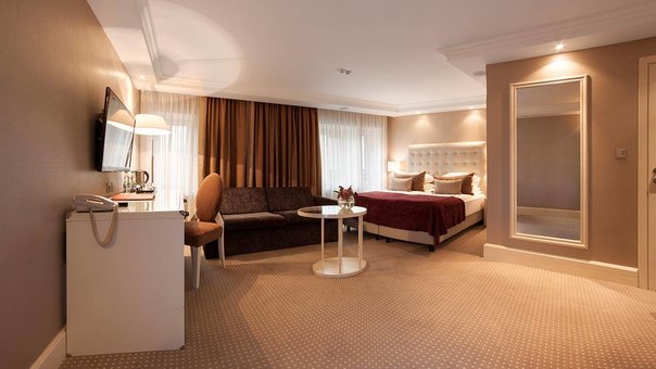 Hotel room "Khreshchatyk". Book a room at a discount