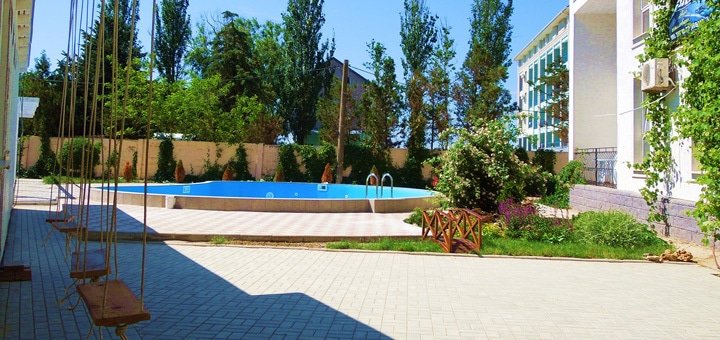 Скидки на отдых в отеле Белая Акула в Железном Порту5