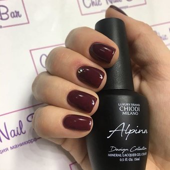 Декоративный маникюр гель лак в салоне «Chic Nail Bar» в Киеве. Записывайтесь по акции.