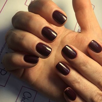Маникюр шеллак в студии «Chic Nail Bar» в Киеве. Записывайтесь по акции.