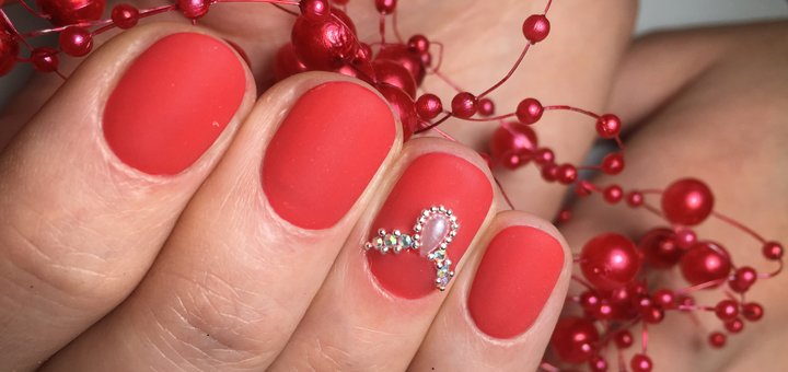 Hardware manicure in the Beauty Pro salon in Kharkov. Order by promotion