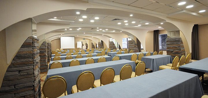 Discounts for holidays at premier hotel lybid30