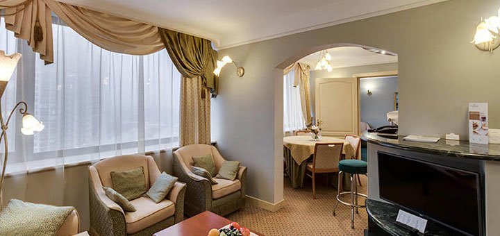 Discounts on holidays at premier hotel lybid11
