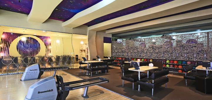 Bowling in the entertainment center Atmosphere in Kharkov. Buy tickets at a discount.
