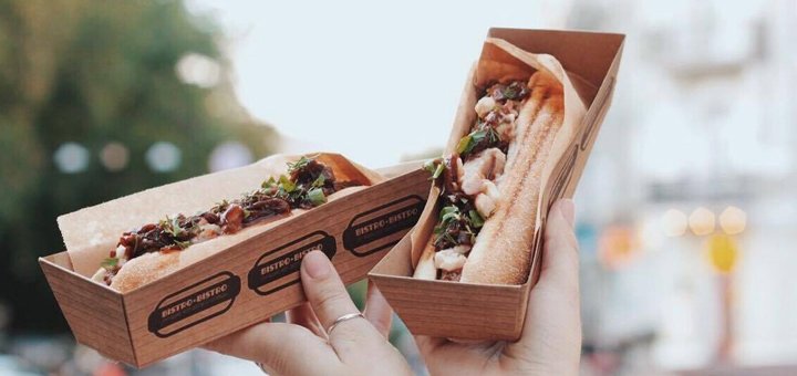Bistro Bistro in Kiev. Buy a hot dog at a discount